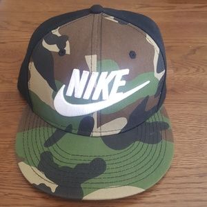 Camo nike snapback